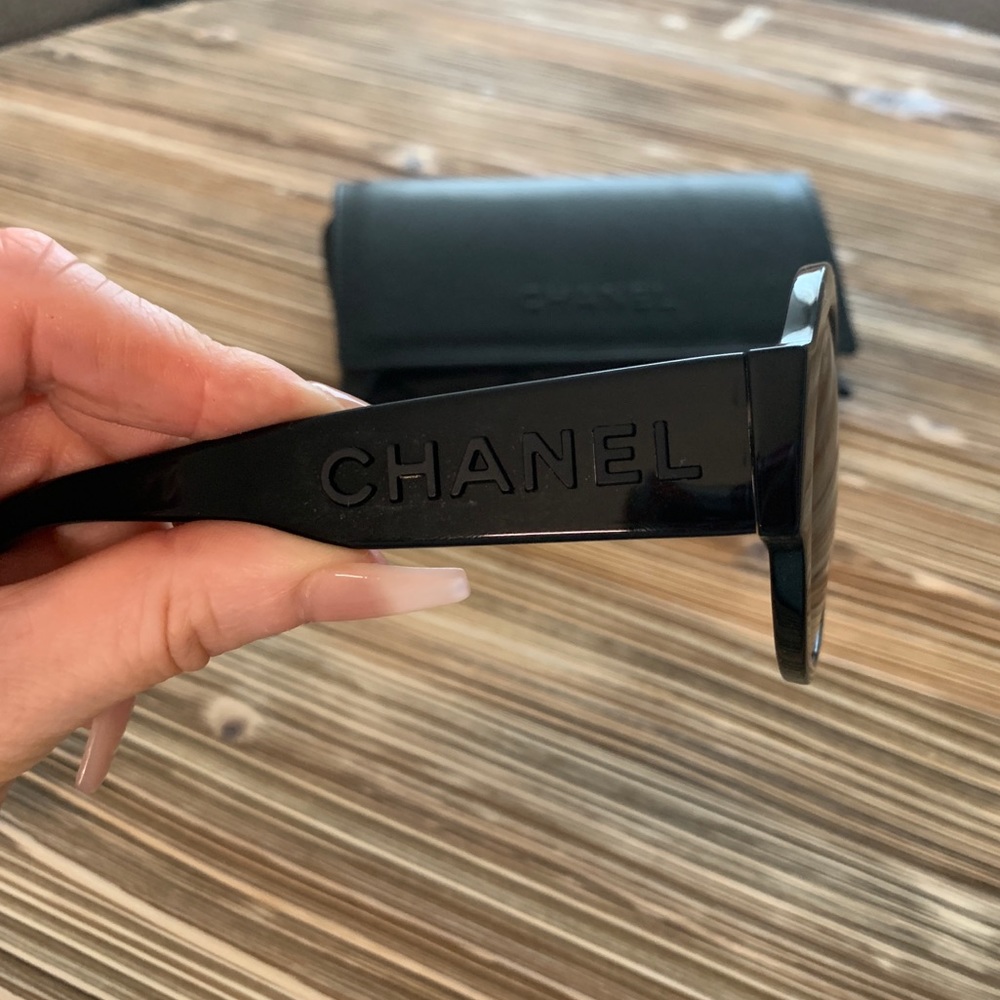 CHANEL sunglasses